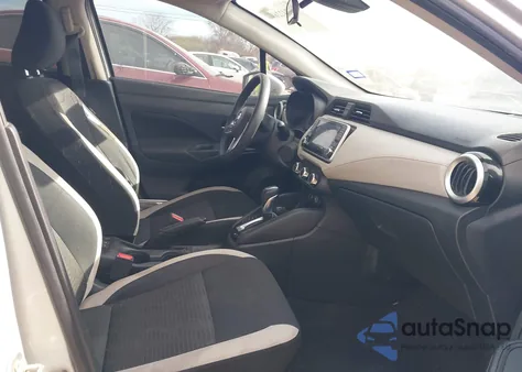 2021 Nissan Versa Sv z USA, uszkodzony, nr VIN 3N1CN8EV9ML837620